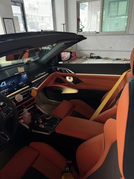 BMW M4 컨버터블 비노출 엠비언트 및 컬러안전벨트 시공 국산 코더스 서울 경기 자동차 튜닝 / 시흥, 안산, 군포, 안양