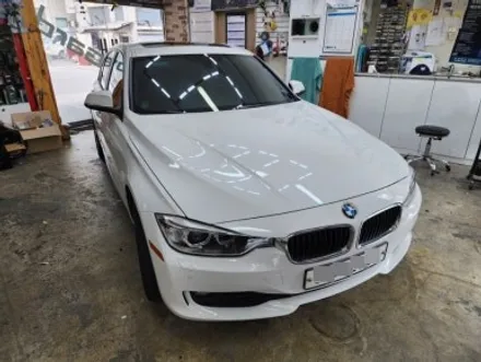 안산썬팅 업체 방문한 BMW 3시리즈 전면썬팅 블락포디 반반사 썬팅 올라!!~~~