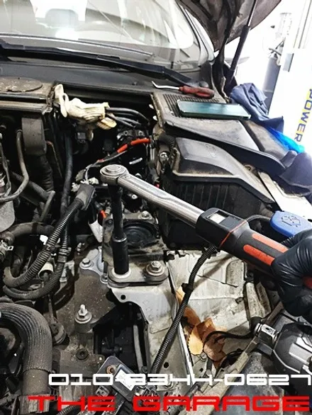 < 볼보 S60 D2 소모품 교환작업 > 벤츠정비 아우디정비 bmw정비 수입차정비 1급공업사 사고수리 보험수리 자차보험수리 판금도색 바디킷 컨버젼 / 대전 유성 화암동