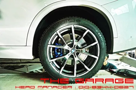 대전세종스노우타이어 대전미쉐린타이어 대전bmw휠 대전벤츠휠 대전아우디휠 - bmw X5 M50d 20인치M8디자인휠 + 미쉐린스노우타이어 적용 인스톨 / 대전 유성, 세종, 논산