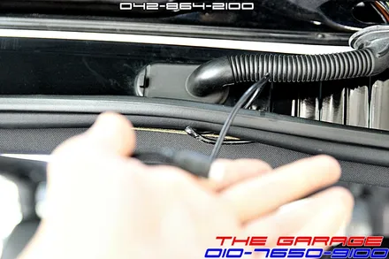 대전세종수입차블랙박스 수입차 블랙박스 전문점 포르쉐카이엔 아이나비퀀텀 블랙박스 장착 인스톨 영맨표 엉망진창 블랙박스 배선 없애드리고 작업해 드렸습니다<더게러지>THE GARAGE / 대전 유성 화암동