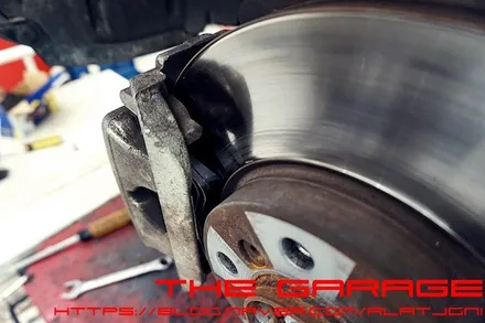 대전세종시브레이크 대전브레이크튜닝 대전스톨츠 대전4p 대전6p - < 더 게러지 > bmw 미니 브레이크패드 교환작업 브레이크센서 리셋작업 적용 인스톨 / 대전 유성 화암동
