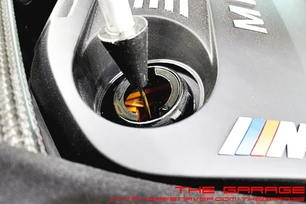 대전세종시bmw M4엔진오일 대전아우디엔진오일 대전벤츠엔진오일 - < 더 게러지 > BMW M4 엔진오일 합성유 셀레니아 스포츠파워 잔유제거 오일샤워적용 인스톨 / 대전 유성 화암동