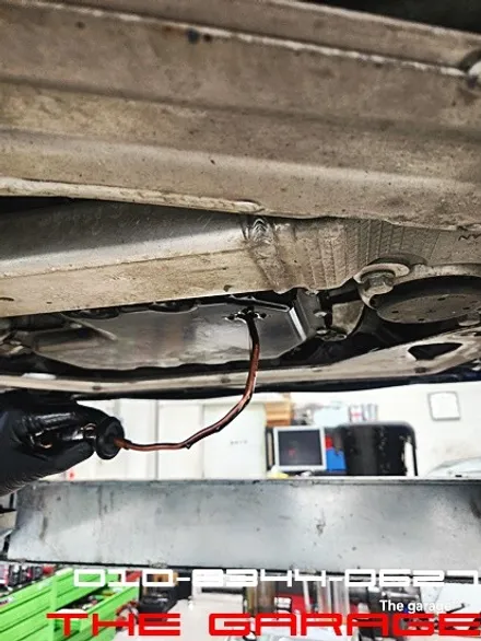 포르쉐 파나메라 엔진오일 합성유교환 모튤300v 0w40 적용 사례 대전엔진오일 대전미션오일 대전디퍼런셜오일 대전합성유 수입차엔진오일 / 대전 유성 화암동