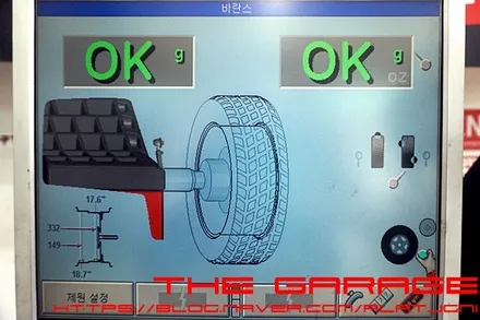 대전세종시수입차바디킷 대전수입차신형개조 대전에어댐 대전컨버젼 - < 더 게러지 > 인피니티Q50 겨울철 스노우타이어 금호윈터크레프트 휠진동고속발란스 적용 인스톨 / 대전 유성 화암동