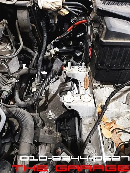 < 볼보 S60 D2 소모품 교환작업 > 벤츠정비 아우디정비 bmw정비 수입차정비 1급공업사 사고수리 보험수리 자차보험수리 판금도색 바디킷 컨버젼 / 대전 유성 화암동