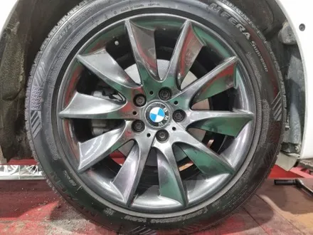 망우 다산 _ BMW 5시리즈 18인치 고스트크롬 중고휠 장착비 무료 교체 작업 _ 남양주휠타이어 / 남양주휠복원 / 남양주, 강동, 하남, 송파