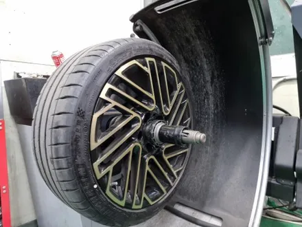 남양주휠타이어점검 _ 미니클럽맨 18인치 휠타이어점검서비스 작업 _ 남양주휠복원 / 남양주휠수리 / 남양주, 강동, 하남, 송파