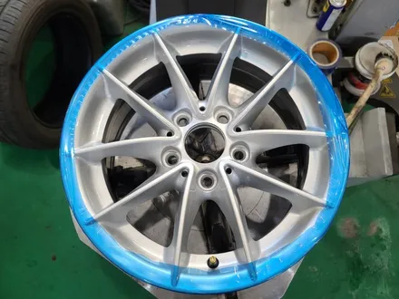 bmw 3시리즈 16인치 실버 주차기스 복원도장/남양주복원도장/다산신도시에서휠복원하기/다산휠복원 휠수리/의정부복원도장/의정부휠수리/휠수리싸고좋은집 / 남양주, 강동, 하남, 송파