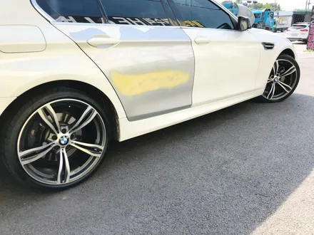 BMW5시리즈 차량 휠교체작업!! M5 ST 20인치 휠장착작업!!힐링타이어/남양주힐링타이어/BMW/BMW휠/M5휠/20인치휠/20인치타이어/남양주타이어/구리휠/휠튜닝/복원휠 / 남양주, 강동, 하남, 송파