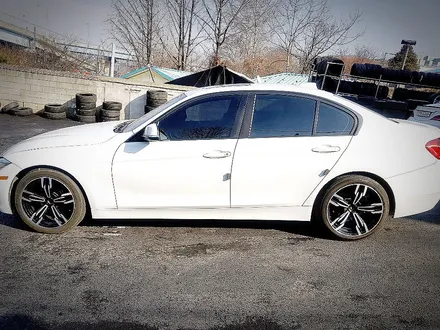 BMW320i  320 18인치 순정휠에서 m6 18인치휠 BMW 힐링타이어 남양주힐링타이어 구리타이어 복원휠 휠복원 중고휠타이어 구리타이어 도농타이어 휠수리 / 남양주, 강동, 하남, 송파