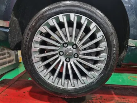 구리 남양주 _ 제네시스 G80 19인치 275  40 19 미쉐린 중고타이어 장착비 무료 교체 작업 _ 남양주중고휠타이어 / 남양주타이어교체 / 남양주, 강동, 하남, 송파