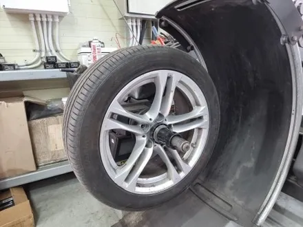 [남양주 타이어펑크] ●bmw5시리즈● 지렁이 후 타이어 바람 새는 현상으로 버섯패치 진행 / 남양주, 강동, 하남, 송파