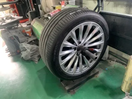 구리 bmw 7시리즈 19인치 하이퍼 실버 휠복원 도색작업 / 남양주, 강동, 하남, 송파
