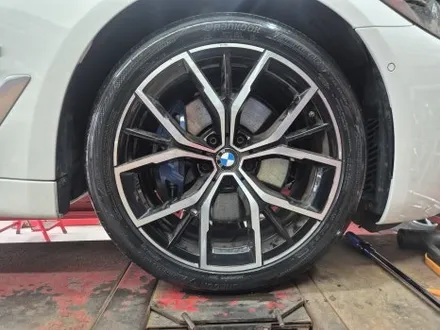 BMW 5시리즈 타이어교체 및 공기압 누설 주입구 부식 완벽 해결! / 남양주, 강동, 하남, 송파