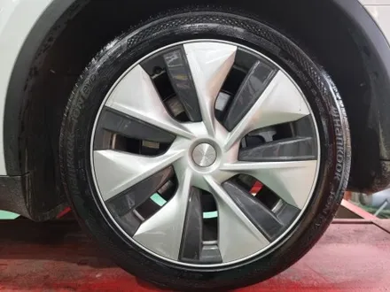 남양주 망우 _ 테슬라 모델Y 19인치 한국타이어 ion evo AS SUV 255 45 19 타이어 교체 작업 / 전기차 타이어교체/ 남양주휠복원 / 남양주타이어 / 남양주, 강동, 하남, 송파