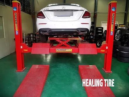 벤츠 e300 amg 19인치 휠 한짝 복원! 구리타이어 남양주타이어 의정부타이어 휠복원 휠수리 다산동타이어 / 남양주, 강동, 하남, 송파