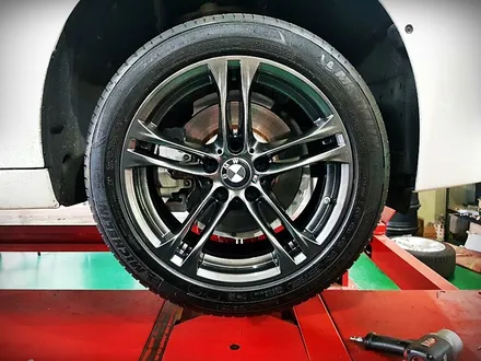 BMW 5시리즈 F10 18인치 613M 고스트 크롬 후기~! 구리타이어 남양주타이어 의정부타이어 휠복원 휠수리 다산동타이어 / 남양주, 강동, 하남, 송파