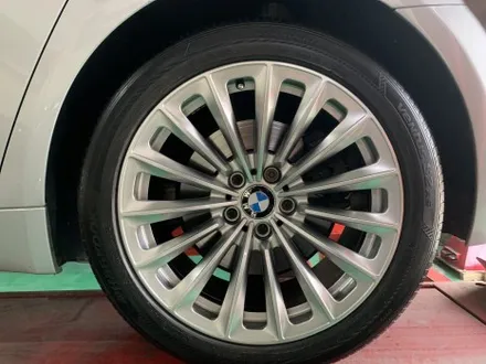 구리 bmw 7시리즈 19인치 하이퍼 실버 휠복원 도색작업 / 남양주, 강동, 하남, 송파