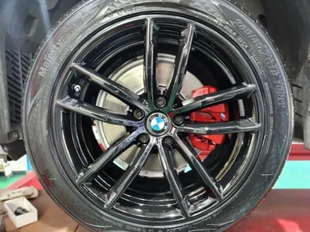 남양주 BMW 5시리즈 18인치 휠복원 및 허브복원, 캘리퍼도색 타이어 교체 마제스티9 245/45 ZR18 / 남양주, 강동, 하남, 송파
