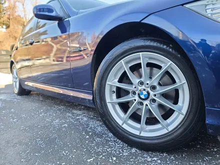 bmw 3시리즈 16인치 실버 주차기스 복원도장/남양주복원도장/다산신도시에서휠복원하기/다산휠복원 휠수리/의정부복원도장/의정부휠수리/휠수리싸고좋은집 / 남양주, 강동, 하남, 송파