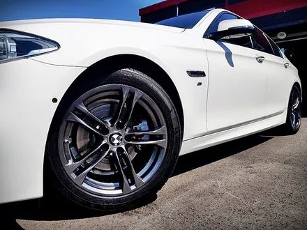 BMW 5시리즈 F10 18인치 613M 고스트 크롬 후기~! 구리타이어 남양주타이어 의정부타이어 휠복원 휠수리 다산동타이어 / 남양주, 강동, 하남, 송파