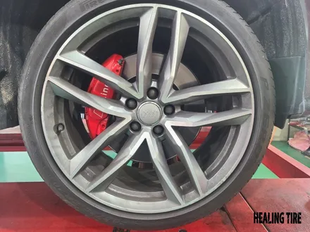 아우디 A7 50TDI 20인치 순정휠 블랙폴리쉬 커스텀 컷팅 휠복원  ~! 남양주휠복원 구리타이어 남양주타이어 의정부타이어 휠복원 휠수리 다산동타이어 / 남양주, 강동, 하남, 송파