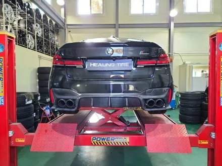 하남휠복원/구리휠복원/강일휠복원/암사휠복원/BMWM520인치휠도색/분체도장유광블랙/다산동휠복원 / 남양주, 강동, 하남, 송파