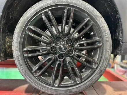 서울 경기 휠복원 휠수리 미니 쿠퍼 17인치 분체도장 유광블랙 작업 / 남양주, 강동, 하남, 송파