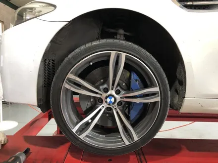 BMW5시리즈 차량 휠교체작업!! M5 ST 20인치 휠장착작업!!힐링타이어/남양주힐링타이어/BMW/BMW휠/M5휠/20인치휠/20인치타이어/남양주타이어/구리휠/휠튜닝/복원휠 / 남양주, 강동, 하남, 송파
