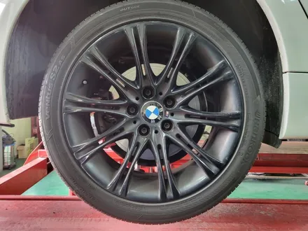 bmw 5시리즈 e바디 18인치 유광블랙 휠수리복원도색/구리휠복원점 / 남양주, 강동, 하남, 송파