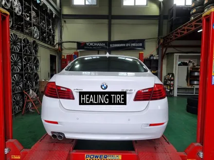 망우 다산 _ BMW 5시리즈 18인치 고스트크롬 중고휠 장착비 무료 교체 작업 _ 남양주휠타이어 / 남양주휠복원 / 남양주, 강동, 하남, 송파