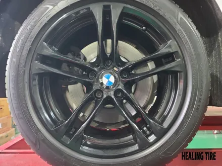 BMW 5시리즈 F10 613M 18인치 유광블랙 휠타이어~! 남양주휠복원 구리휠복원 남양주타이어 의정부휠복원  휠복원 휠수리 다산동타이어 / 남양주, 강동, 하남, 송파