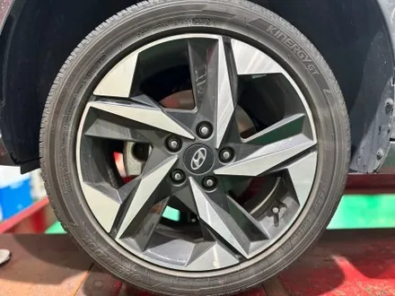 남양주 휠복원 휠수리 기아 아반떼 한국 225/45R17 91W 타이어 교체 작업 / 남양주, 강동, 하남, 송파