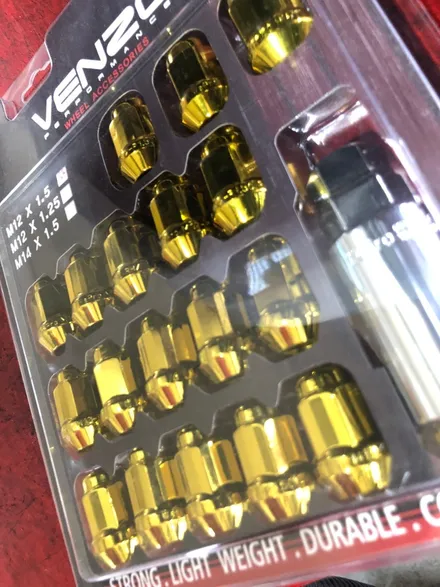 기아 로체 차량 드레스업/로체튜닝/카리노블랙폴리쉬17인치휠/카리노휠/사제휠/브랜드휠/로체17인치/힐링타이어/남양주힐링타이어/휠튜닝/튜닝휠/휠복원/남양주타이어/천호타이어/길동휠타이어 / 남양주, 강동, 하남, 송파