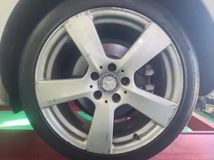 벤츠e350 18인치 휠복원/다산신도에서 휠복원 싸게하기/다산동휠복원/구리휠복원/구리휠수리/휠복원잘하는집/휠복원추천/근처휠복원 휠수리/휠상처복원하기 / 남양주, 강동, 하남, 송파