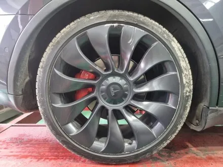 남양주 구리 _ 테슬라 모델Y 21인치 한국타이어 ion evo AS SUV 275 35 21 타이어 교체 작업 / 전기차 타이어교체/ 남양주휠복원 / 남양주타이어