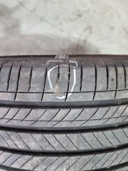[남양주 타이어펑크] ●bmw5시리즈● 지렁이 후 타이어 바람 새는 현상으로 버섯패치 진행 / 남양주, 강동, 하남, 송파