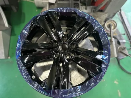 송파 휠복원 휠수리 폭스바겐 골프 분체도장 유광블랙 및 금호 솔루스 225/40ZR18 타이어 교체 작업 / 남양주, 강동, 하남, 송파