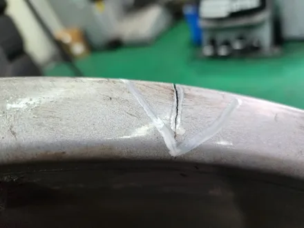 양주/용인/상봉_ 벤츠 E클래스 354  20인치 크랙수리_ 휠수리/휠복원/남양주휠수리/남양주휠복원 / 남양주, 강동, 하남, 송파