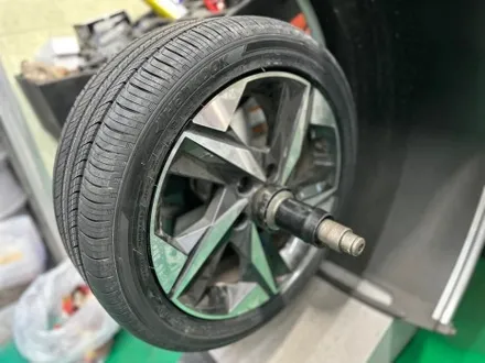 남양주 휠복원 휠수리 기아 아반떼 한국 225/45R17 91W 타이어 교체 작업 / 남양주, 강동, 하남, 송파