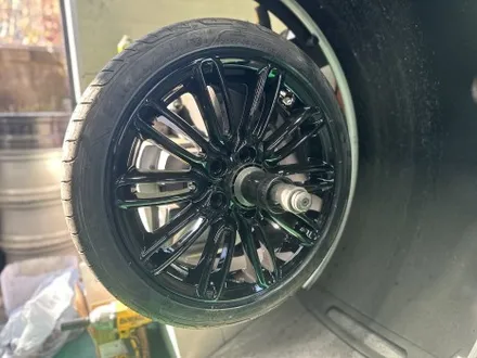 서울 경기 휠복원 휠수리 미니 쿠퍼 17인치 분체도장 유광블랙 작업 / 남양주, 강동, 하남, 송파