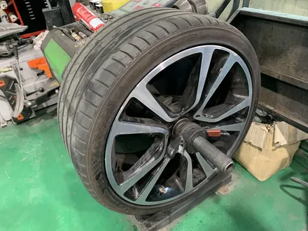 남양주 휠복원 벤츠E클래스 19인치휠 크랙수리 작업 / 남양주, 강동, 하남, 송파