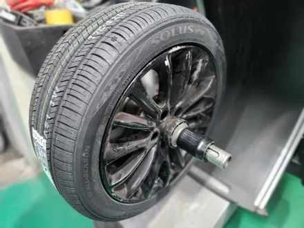 구리 별내 미니 클럽맨 17인치및 금호 솔루스 225/45ZR17 타이어 교체 및 얼라이먼트 작업 / 남양주, 강동, 하남, 송파