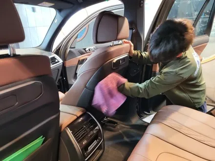 평택 스팀세차 BMW X5 기본 외 실내에 살짝 힘줬어요. / 경기 평택