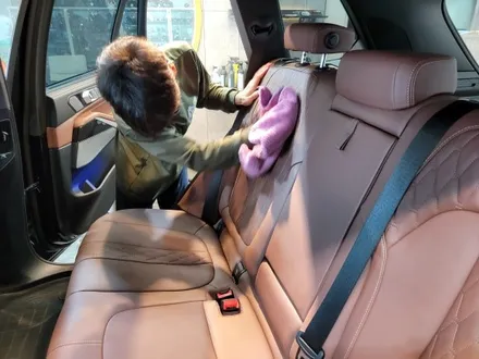 평택 스팀세차 BMW X5 기본 외 실내에 살짝 힘줬어요. / 경기 평택
