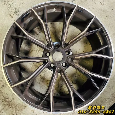 (부산휠수리/부산휠복원/휠임팩트)BMW 520d 19인치 찍힌휠복원/휠찍힘/휠긁힘/휠복원/휠도장작업 / 부산 사상구 감전동