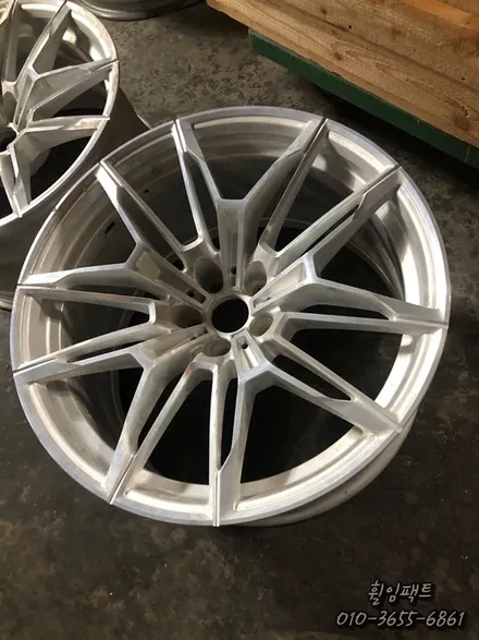 [부산휠복원] [부산휠도색] [부산휠수리] <휠임팩트>BMW m3 휠복원,휠수리,휠도색 / 부산 사상구 감전동