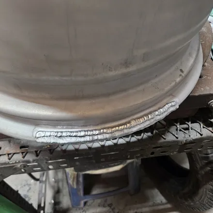 부산 휠복원 전문 사제휠수리 18인치 찌그러진휠 살릴 수 있을까 / 부산 사상구 감전동
