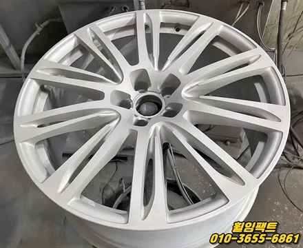 〔아우디 A7 순정휠〕 휠주차상처,휠긁힘,휠기스,다이아몬드컷팅휠,휠복원,휠도색\